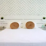 - New Central Studio Plata With Balcony דירה