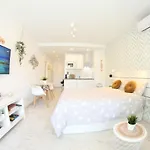 - New Central Studio Plata With Balcony טורמולינוס
