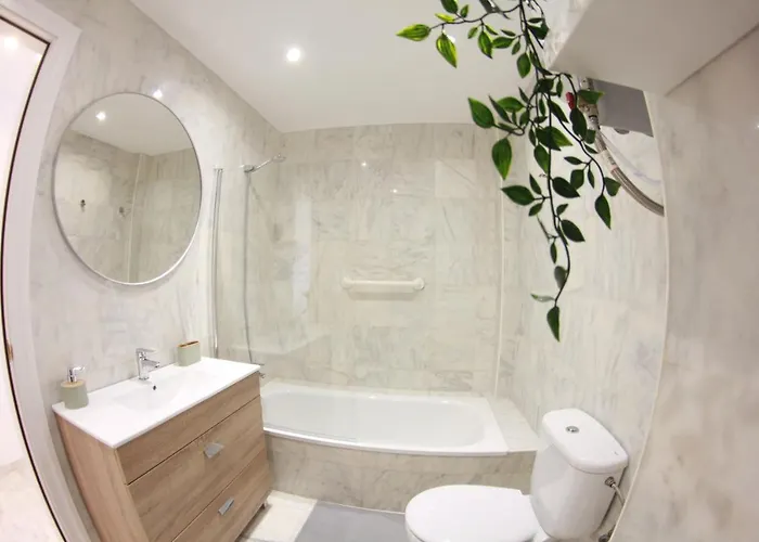 - New Central Studio Plata With Balcony Torremolinos