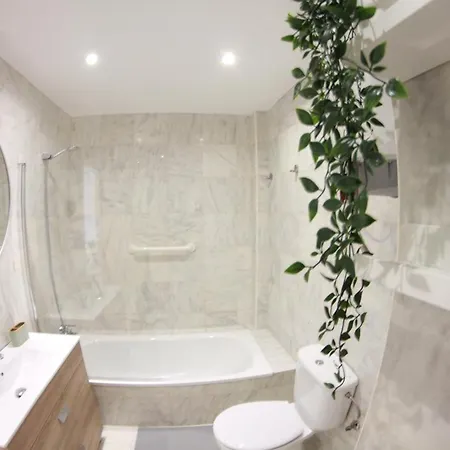 - New Central Studio Plata With Balcony Lägenhet Torremolinos