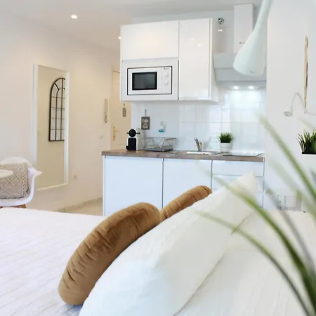 Apartament - New Central Studio Plata With Balcony Torremolinos